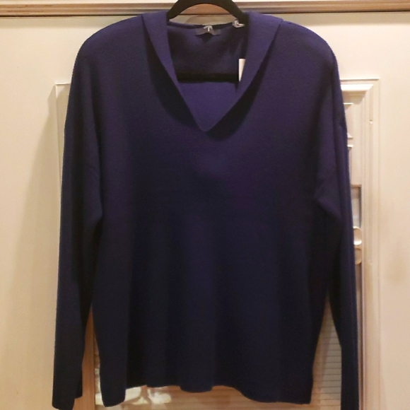 Tahari Sweaters - NWT TAHARI XL SWEATER PRUSSIAN BLUE